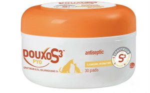 Front of Douxo wipes