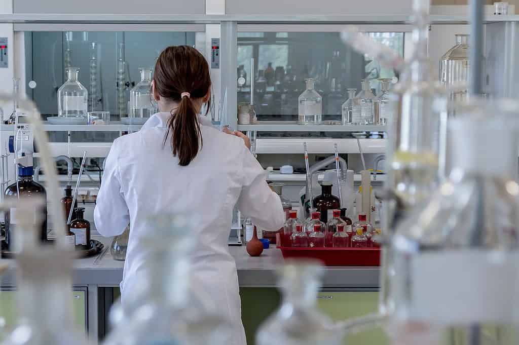 laboratory-analysis-chemistry-2815641 laboratory, analysis, chemistry-2815641.jpg